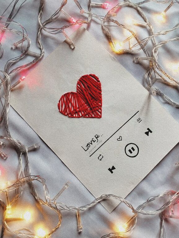 How to Create a Relaxing Playlist for Evenings